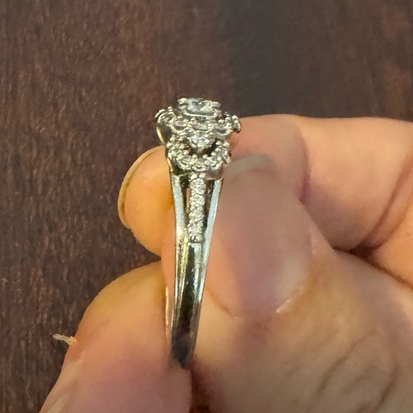 Diamond ring - Picture 6 of 7